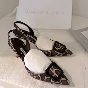 Manolo Blahnik Buckle Leopard slingback
